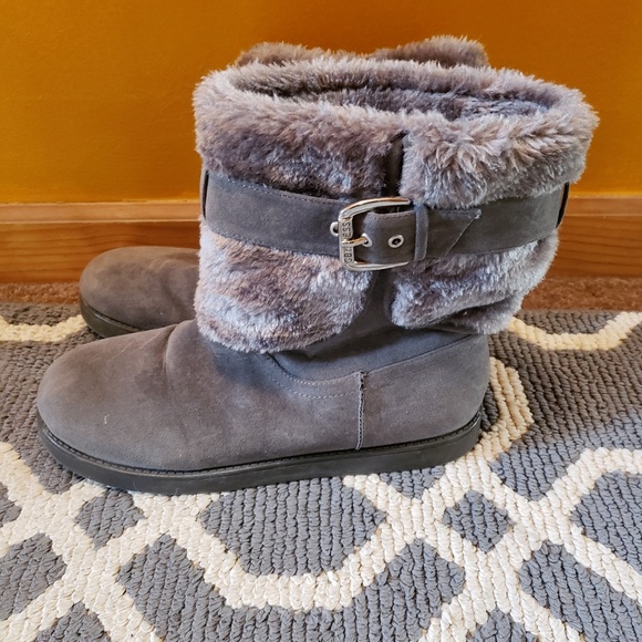 GUESS GRAY FUR LINED BOOTS - Picture 4 of 9